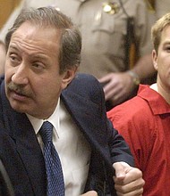 Scott Peterson (R) appears with his attorney Mark Geragos (Photo by Al Golub-POOL/Getty Images)/cnn.com
