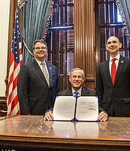 (PHOTO: Office Of The Governor 8/16/17)