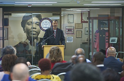 Gary Bledsoe addressing the importance of the archives coming to Texas Southern University
