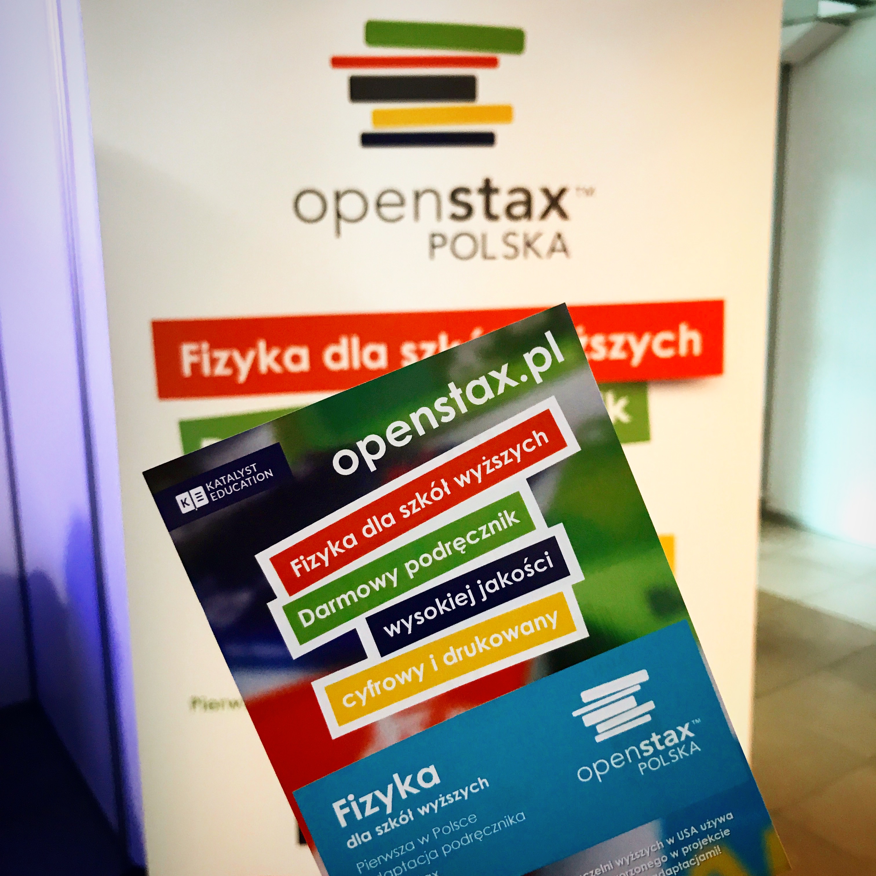 openstax-partners-with-katalyst-to-deliver-free-textbooks-to-poland