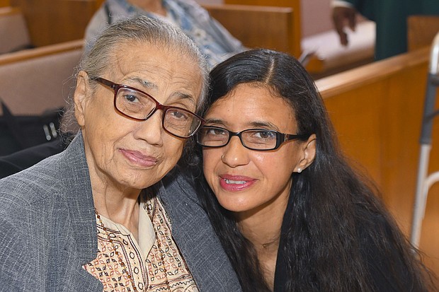 Marie Mosede Sonnier Heileman with her daughter, Vicky Pink