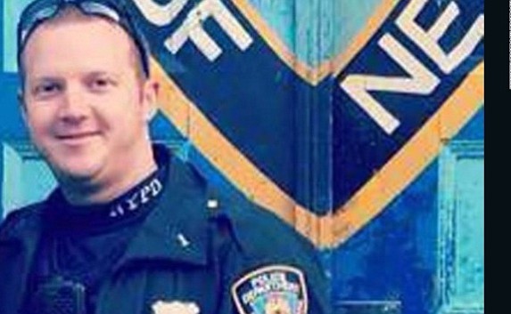 The New York police officer who shot and apprehended the suspect in Tuesday's terrorist attack has been identified as Ryan …