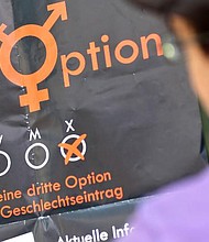 Activists from "Dritte Option" ("Third Option") have been lobbying since 2014 for a third gender to be officially recognized in Germany.