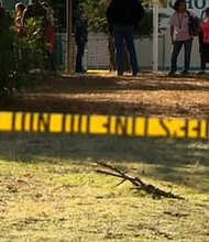   California gunman kills 4 and wounds 10