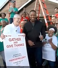 Jim “Mattress Mack” McIngvale and Michael Strahan