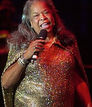 Ms. Reese performed in concert in 2001 as part of Detroit 300, a festival celebrating the city’s 300th anniversary. As a singer, she had her first big hit record in 1957, with the romantic ballad “And That Reminds Me.” (Credit: Paul Warner/Associated Press)