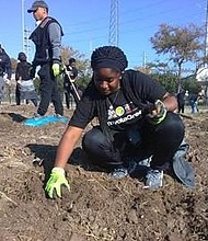 PVAMU students participating in the Toyota Green Initiative campaign