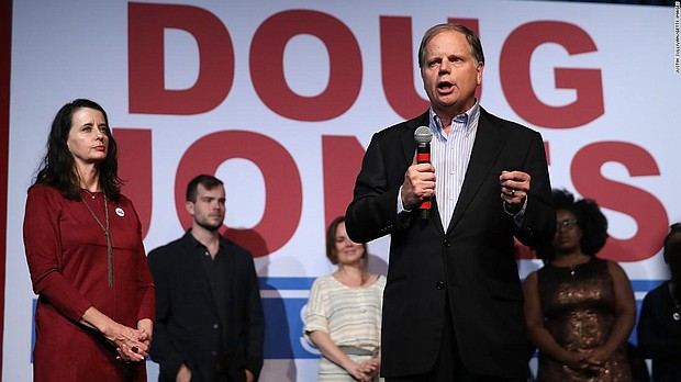 Doug Jones wins/http://newsheadlines.world/