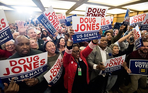 Black women power vote in Alabama/(photo via thenation.com)