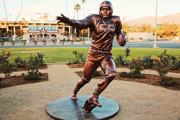 When football fans file into the Rose Bowl in Pasadena, Calif., on New Year’s Day, they’ll be greeted by an ...