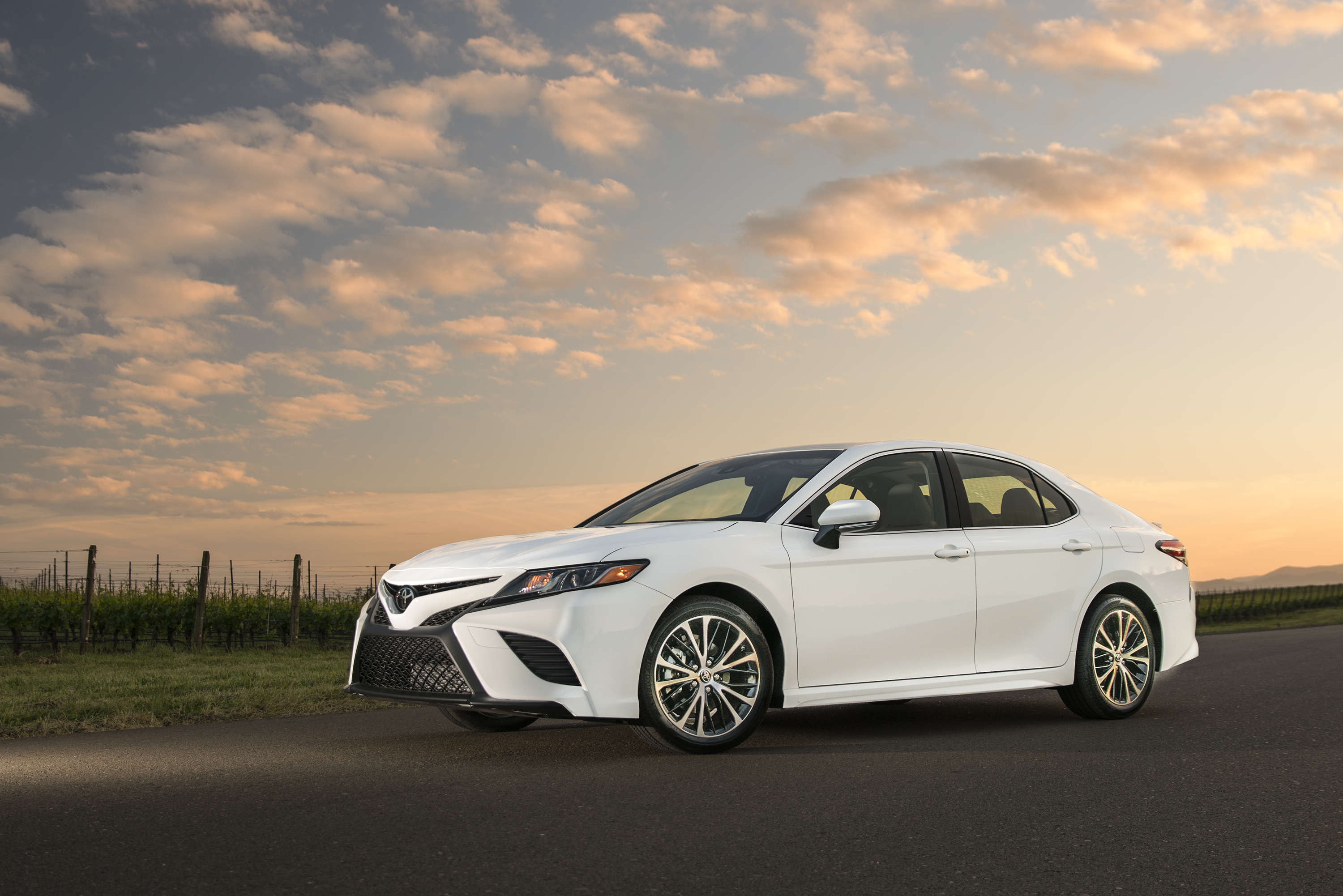 Ride Into 2018 with the New Toyota Camry SE | Houston Style Magazine ...