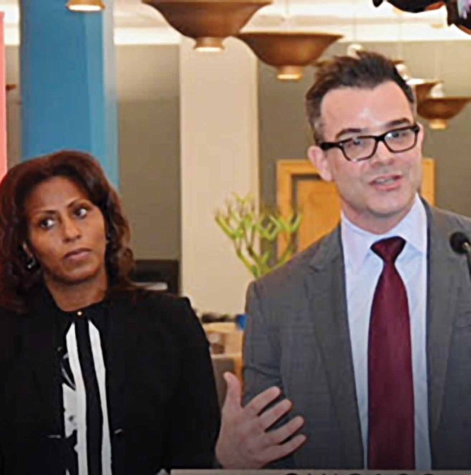 Chicago Public Library Commissioner Brian Bannon recently held a press conference, inside the Thomas Hughes Children’s Library, where Talman Elementary students participated in the 2017- 2018 Chicago Public
Library’s (CPL) Winter Learning Challenge: Enter for Engineering. Photo Credit: Christopher Shuttlesworth