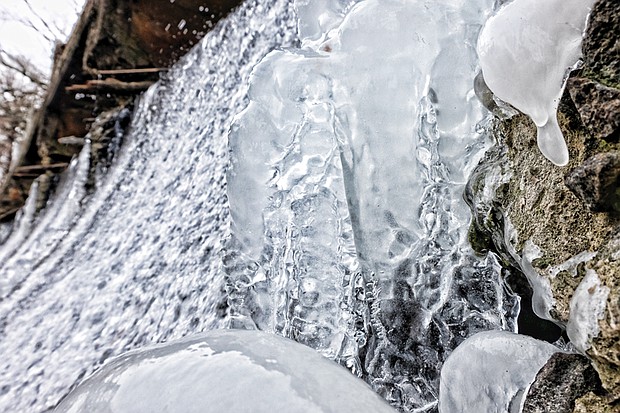 Icy waterfall in Bryan Park //