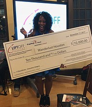  entrepreneur Deidre Mathis won 1st place in the Houston Liftoff Business Pitch Competition winning $10,000 
