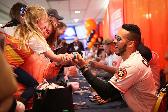 Astros fans turned out in force for their World Champion team at today’s 2018 FanFest at Minute Maid Park, breaking …