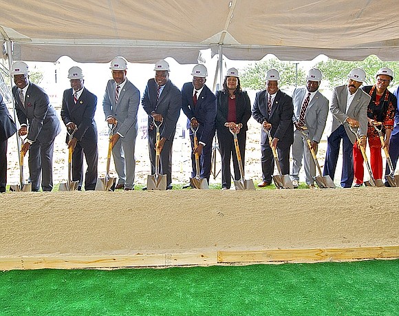 Texas Southern University officials commemorated construction of its new Library Learning Center today in a special groundbreaking ceremony. The library …