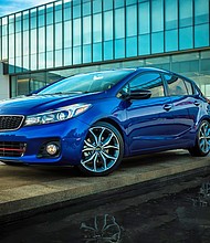 2017 Kia Forte SX 5 DR