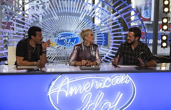 "American Idol" returned Sunday on a new network with new judges, but was there the same old love for the …