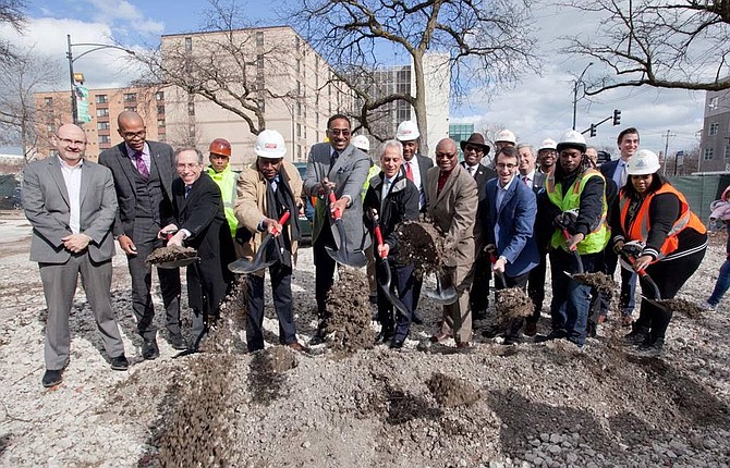 Community leaders recently broke ground on a new Jewel-Osco coming to the northwest corner of 61st St. and S. Cottage Grove Ave. in Woodlawn. The 48,000 square foot store will provide quality food options to the neighborhood as well as a 24-hour pharmacy.