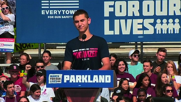 Parkland student  Adam Buchwald speech at MFOL rally./ WPLG