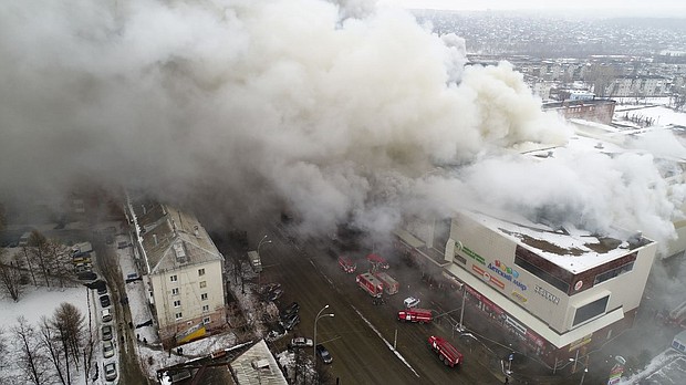 Russia shopping center fire