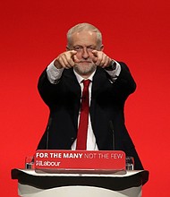 Jeremy Corbyn says he will meet with Jewish groups to discuss anti-Semitism