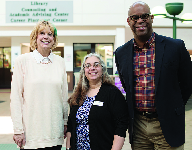 Prairie State College (PSC) welcomed University of Illinois Chicago Transfer Assistance Center Associate Director Patricia Francey (center) to campus to speak with academic advisors and administrators about the many benefits of the Transfer Agreement Guarantee program. Welcoming her to the college were PSC Vice President of Academic Affairs and Dean of Faculty Dr. Marie Hansel (left) and PSC Vice President of Student Affairs and Institutional Effectiveness Gregory Thomas (right).