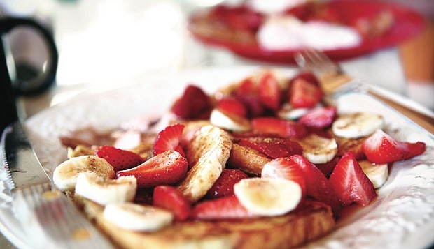 Grilled Cinnamon French Toast with Granola Crunch/Photo courtesy of Getty Images