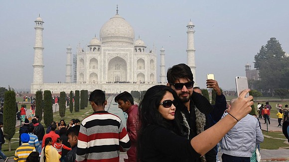 India's Supreme Court has expressed concern that one of its most famous landmarks, the Taj Mahal, is showing signs of …