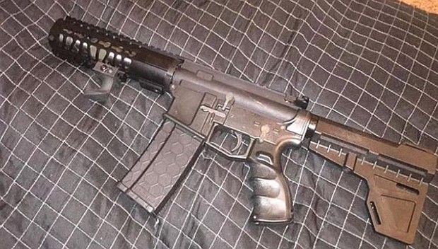 Rashawn Welch, owner of the luxury rental business 305 Elite, is offering anyone an evening out on the town in one of his high-end automobiles -- and boy does he have quite the garage -- to anyone who turns in an illegal gun.