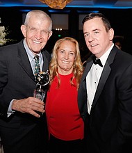 Jim McIngvale, Linda McIngvale and Barron Segar