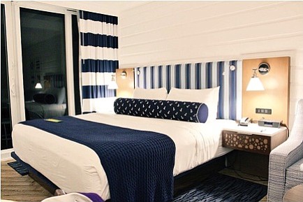 Hutchinson Shores Resort & Spa hotel room