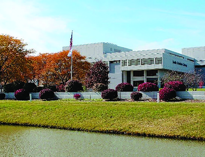 A photo showing the campus of South Suburban College.