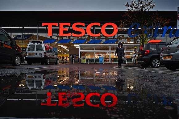 Two of Europe's biggest supermarket chains are joining forces. Tesco and Carrefour said on Monday they are planning a long-term, …