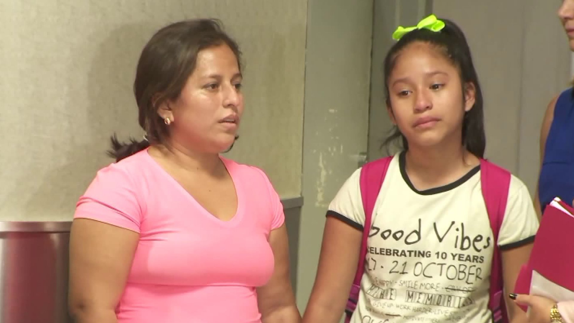 guatemalan-woman-reunited-with-12-year-old-daughter-after-month-of