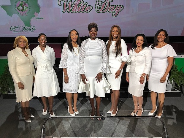 Alpha Kappa Alpha Sorority, Inc. inducts 5 honorary members at #AKABoule2018. From left to right: Deidre Edwards (Honorary Members chairman), Margo Lee Shetterly (Honorary member- Writer, Researcher & Entrepreneur), Chantel Harris (Honorary member- Great great granddaughter of Founder Ethel Hedgeman Lyle), Dorothy Buckhanan Wilson (Int'l President of Alpha Kappa Alpha), Yolanda Adams (Honorary member- Singer, Producer & Author), Teta V. Banks (Honorary member- Educator, Writer, Civil Rights advocate & Diplomat) and Jeanette Epps (Honorary member- Scientist, Scholar & NASA Astronaut). #AKA1908