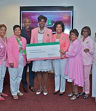 AKA makes donation to Texas Southern University
