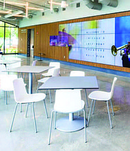 Navy Pier, one of the most-attended and iconic destinations in the Midwest, has opened its new Peoples
Energy Welcome Pavilion.