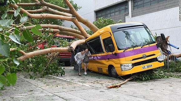 More than three million people have been moved to safety in southern China as Typhoon Mangkhut moved northward and continued …