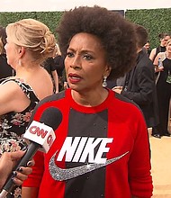  Jenifer Lewis