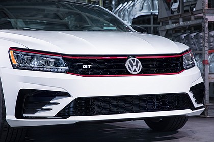 2018 Volkswagen Passat GT V6 