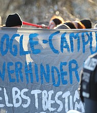 	Google has dropped plans to build a large campus in Berlin after months of fierce protests from locals.