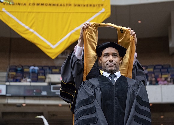Facing a backlash from students, Virginia Commonwealth University President Michael Rao has reversed course on eliminating the traditional university-wide graduation ...