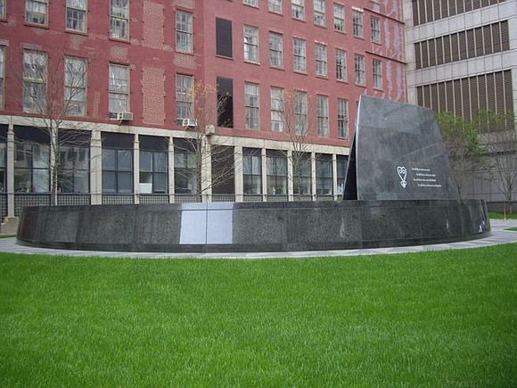 African_Burial_Ground_t580.jpg