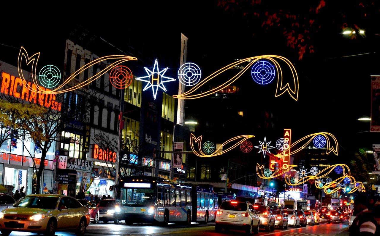 Officials Flip The Switch On Harlem Holiday Lights On Nov 20 New York Amsterdam News The New Black View