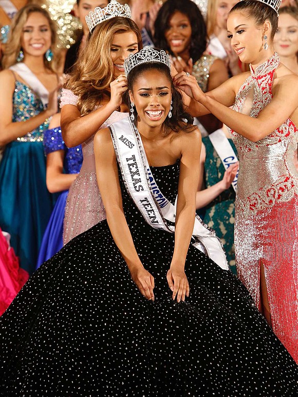 Kennedy Edwards made history over the weekend when she was crowned as the first ever African-American Miss Texas Teen USA …