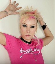 Model Jael Strauss of "America's Next Top Model" poses for a portrait at the TV Guide Channel Studios on April 20, 2007 in Hollywood, California.

**Credit: Mark Mainz/Getty Images for TV Guide Channel Studios**