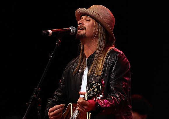 Nashville Walmart shoppers received an early holiday gift thanks to Kid Rock.