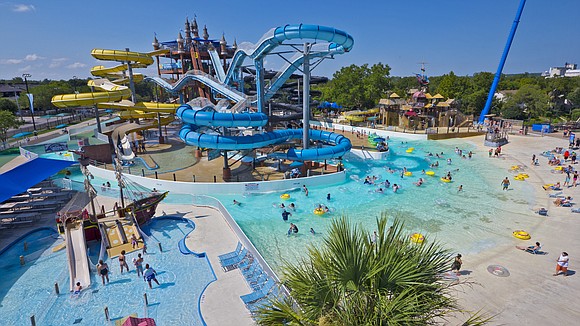 Experience on-of-a-kind waterpark adventures at Schlitterbahn.