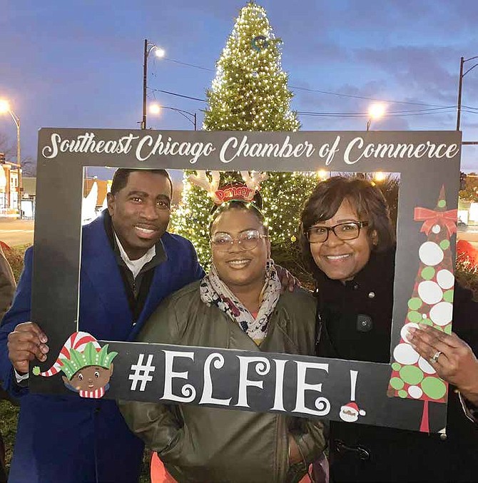 The Southeast Chicago Chamber of Commerce recently hosted their annual tree lighting ceremony. Photo Credit: Southeast Chicago Chamber of Commerce.